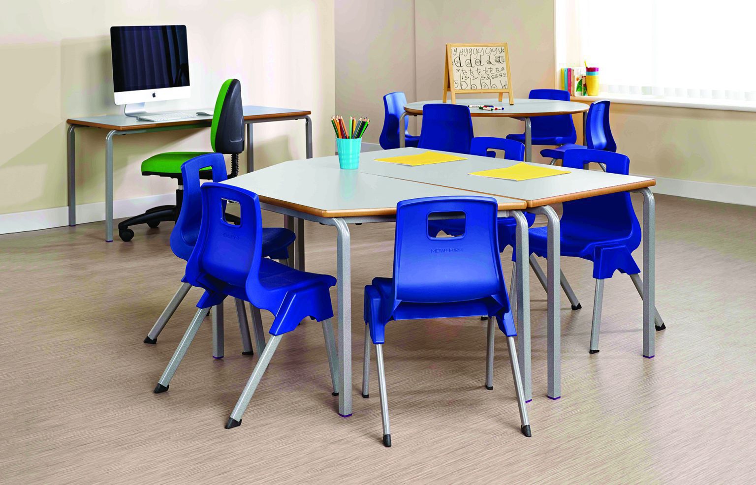 Metalliform Crush Bent Classroom Nesting Tables - Winscombe